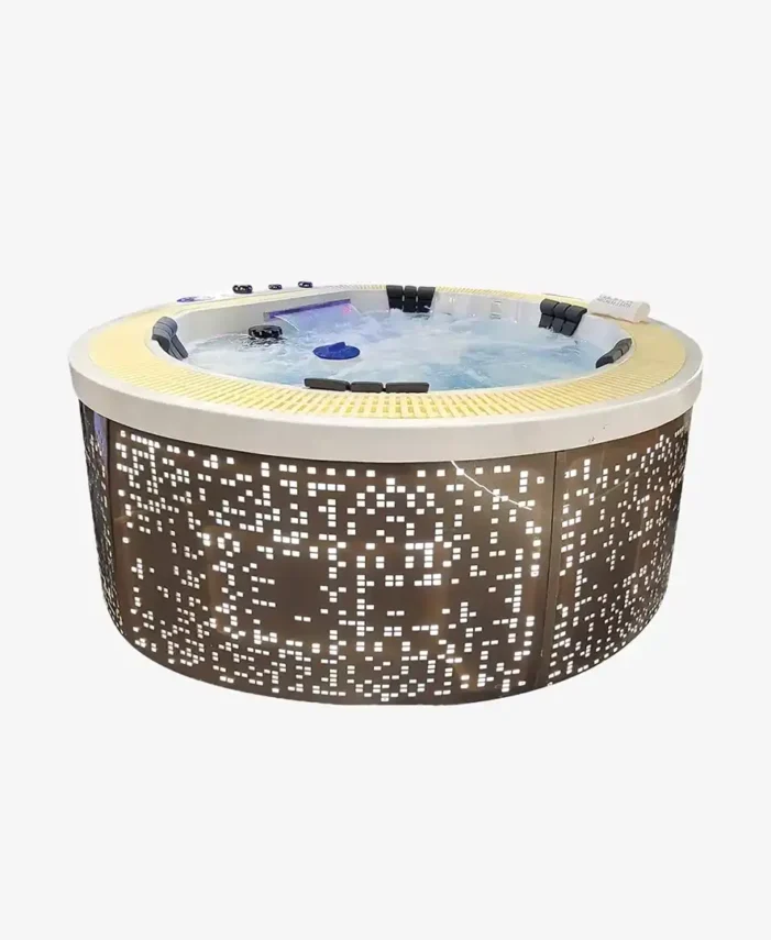 Fonte Outdoor Spa – smart water therapy hot tub by Colston