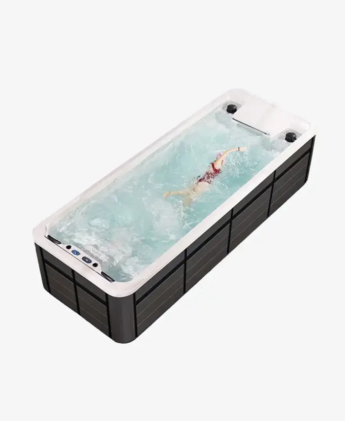 Infinity Power Pool – outdoor spa with strong jet power by Colston